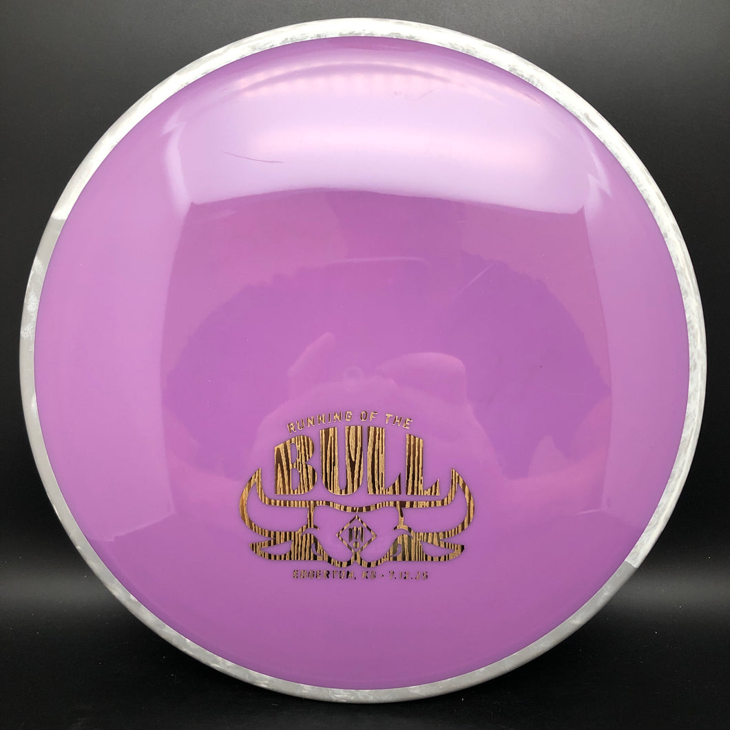 Axiom Neutron Balance Peek-a-boo bull